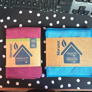 Norwex enviro cloth & 3 scrubbers